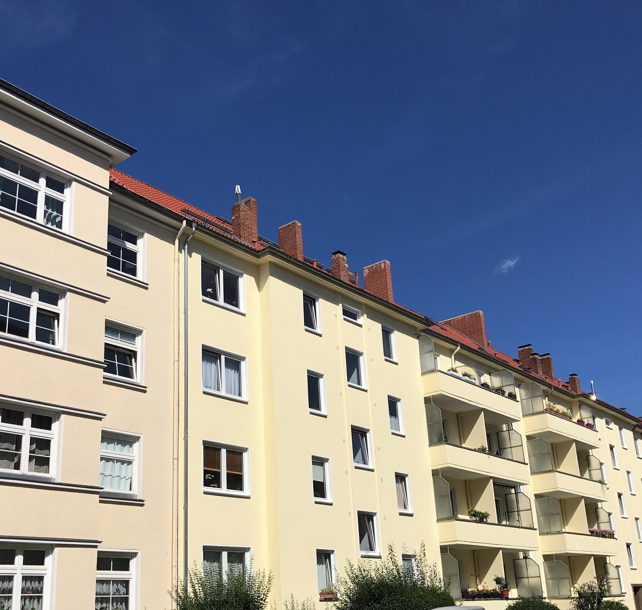 VERKAUFT: LIST - Großzügige Maisonette-Wohnung mit 2 Balkonen