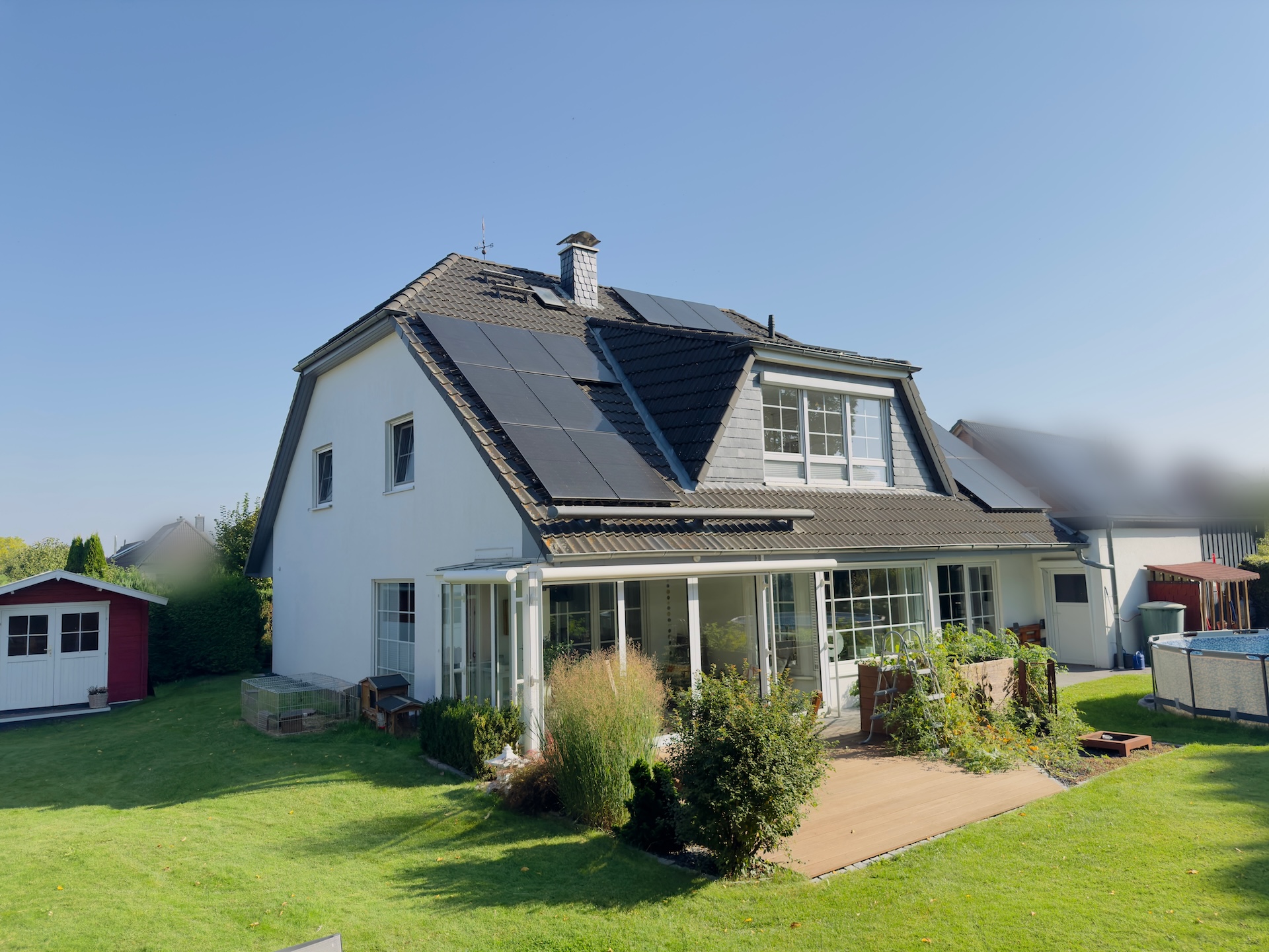 NORDSTEMMEN: freistehendes EFH in Feldrandlage - Photovoltaik, Kamin, EBK, 2 Bäder, Garage, Carport etc.